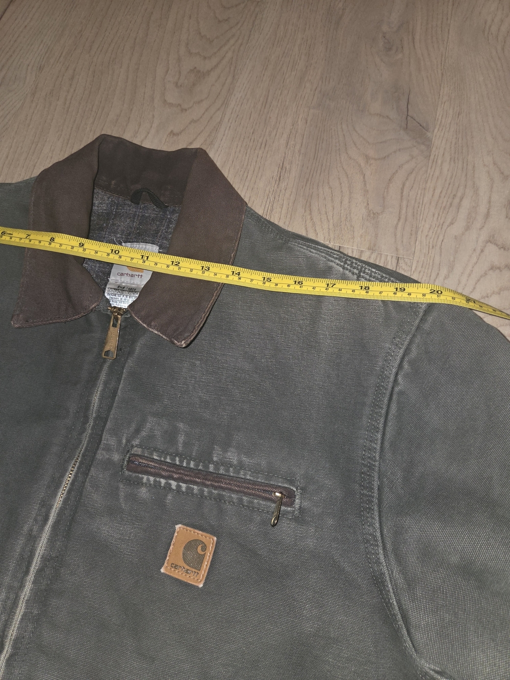 Carhartt Detroit Jacket - Picture 7 of 9